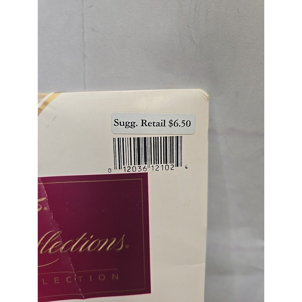 NOS Vintage Hanes Silk Reflections Sheer Collection 717 Size AB Barely There - Picture 4 of 7